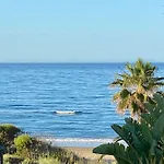 빌라 Front In With Amazing Sea Views Semidetached *