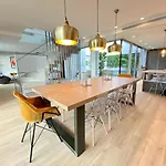 Front In With Amazing Sea Views Semidetached 빌라 마르베야