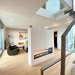 Front In With Amazing Sea Views Semidetached 마르베야